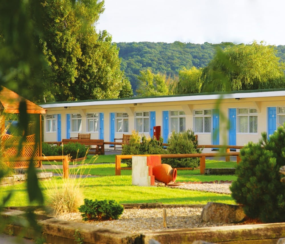 Weston-super-Mare - Sand Bay Holiday Village - Adults Only