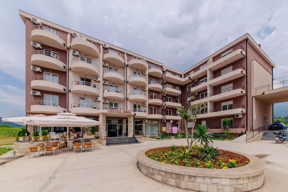 Herceg-Novi - Hotel Novi
