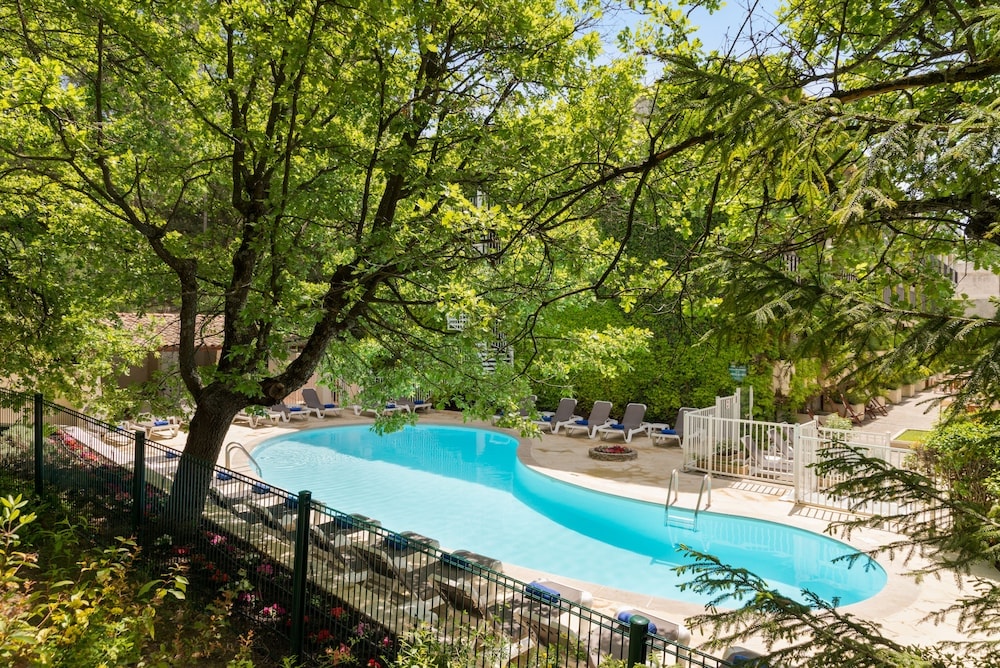 Gréoux-les-Bains - Villa Borghese, The Originals Relais
