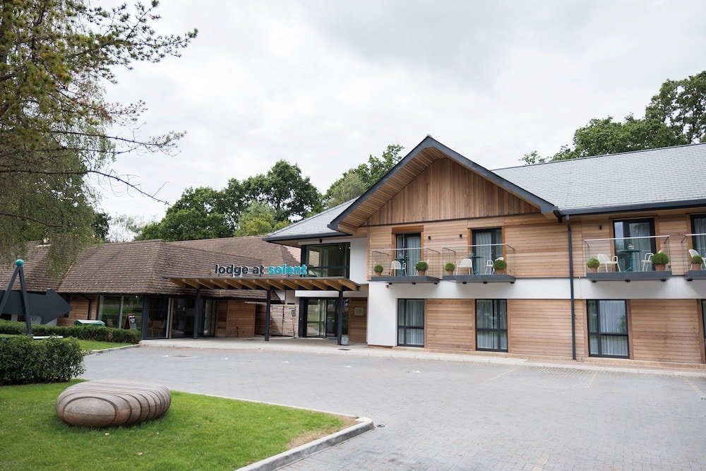 Soberton - Lodge at Solent