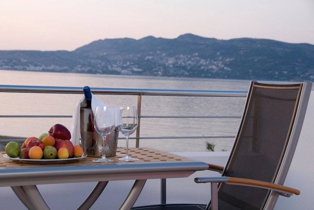 Lavreotiki - Sea Sight Boutique Hotel