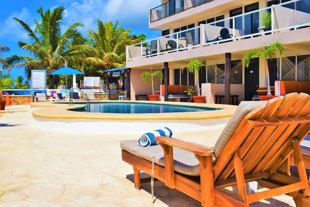 Puerto Morelos - Hacienda Morelos Beachfront Hotel