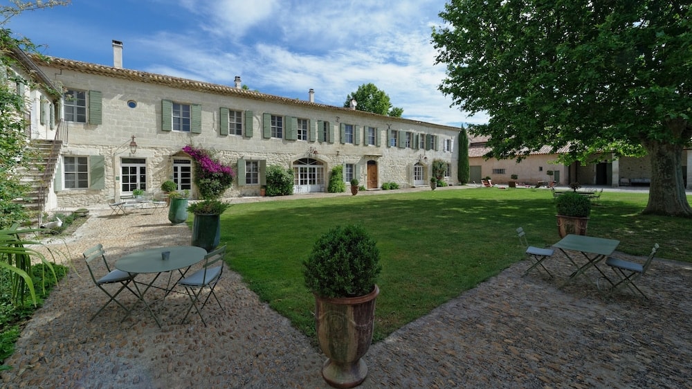 Beaucaire (Languedoc-Roussillon) - HOTEL et APPARTEMENTS DOMAINE DES CLOS - Teritoria