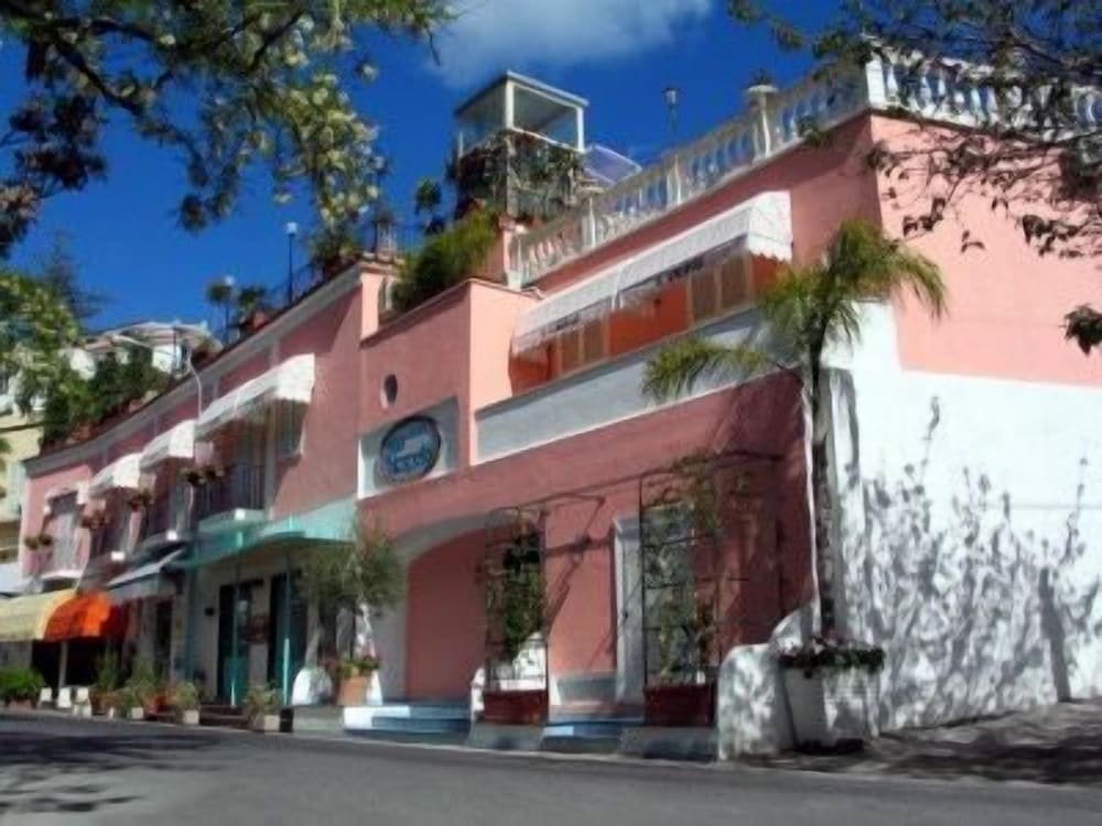 Stockholm - Ischia - Hotel Il Nespolo