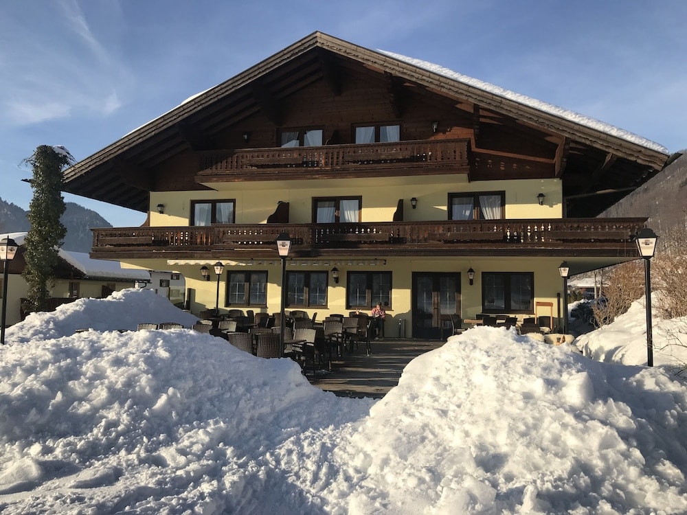Ruhpolding - DEVA Hotel-Restaurant Fischerwirt inklusive Chiemgau Card