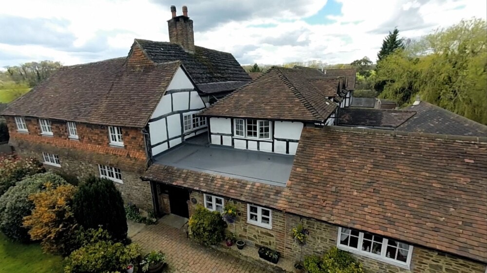 Horsham - Random Hall