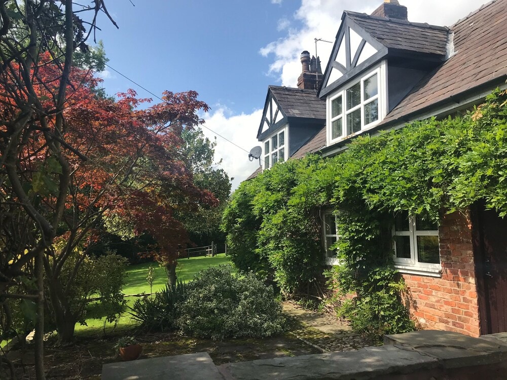 Manchester Airport - Rylands Farmhouse