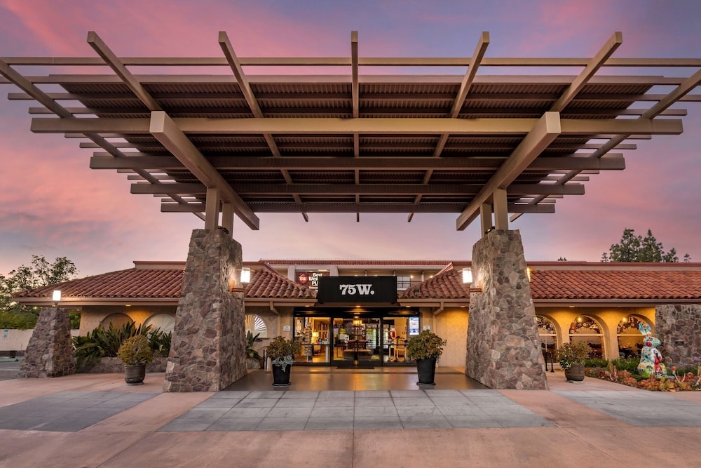 Westlake Village - Best Western Plus Thousand Oaks Inn