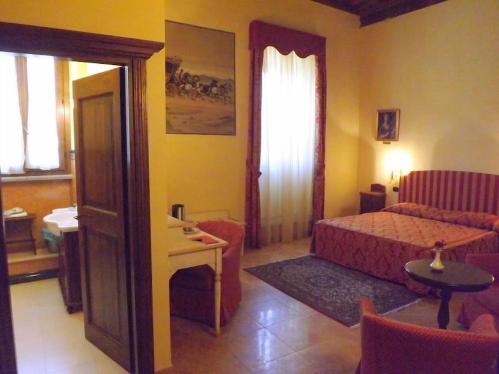 Relais Il Postiglione - Antica Posta dei Chigi