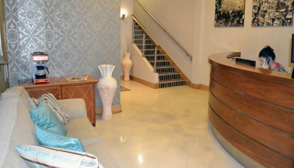 Carrick on Shannon - Carrick Plaza Suites and Apartments