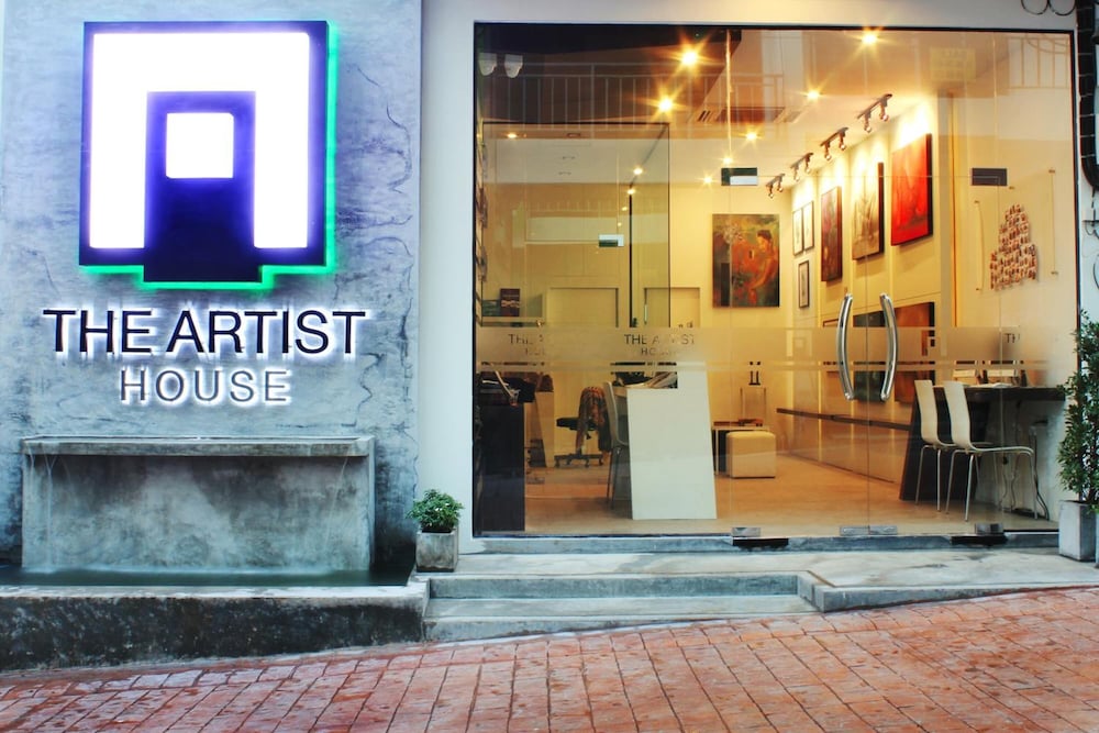 Stockholm - Patong Beach - The Artist House