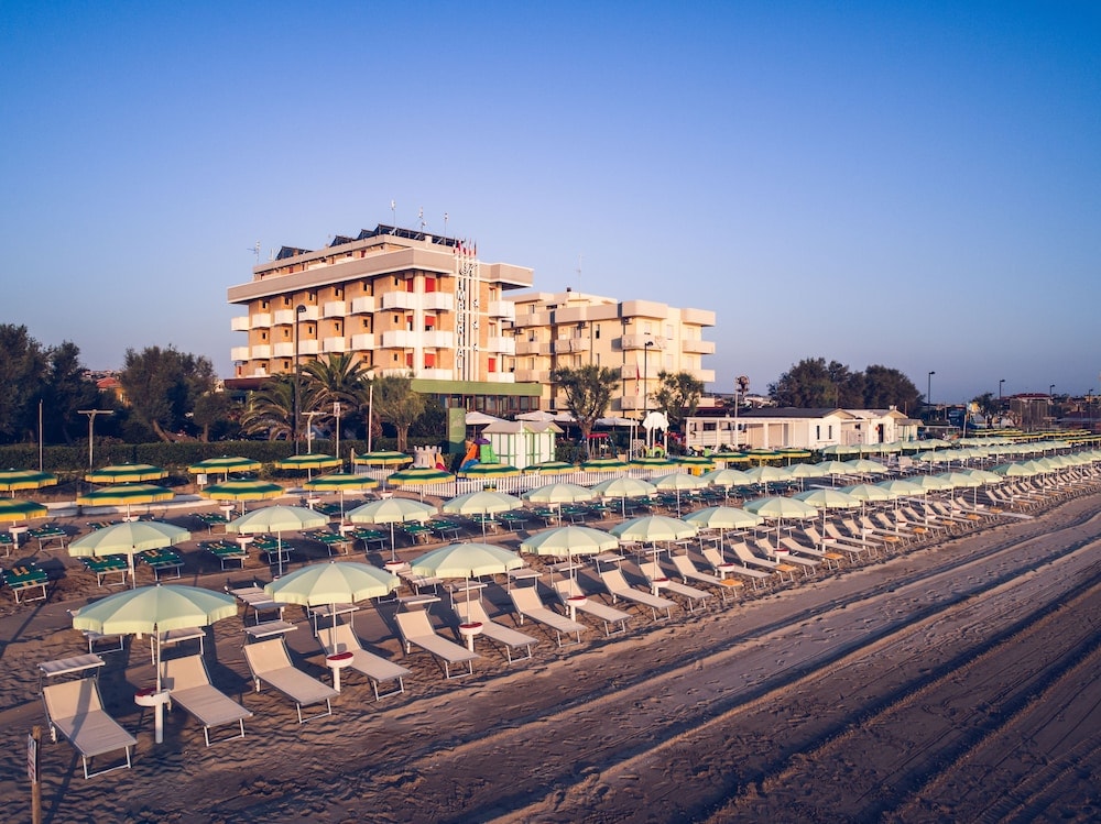 Marotta - UNA HOTELS Imperial Beach Hotel