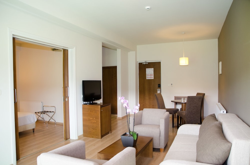 Spilia - Rodon Hotel and Resort