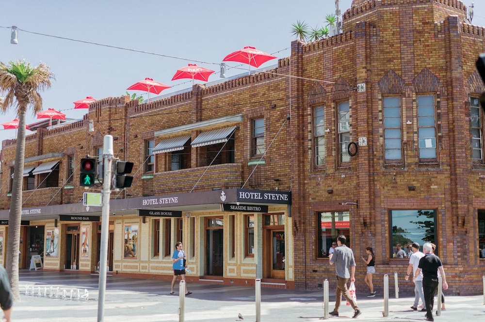 Manly - Stay at Hotel Steyne