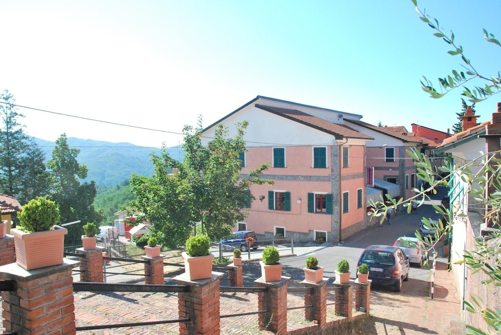 Varese Ligure - Albergo La Veranda