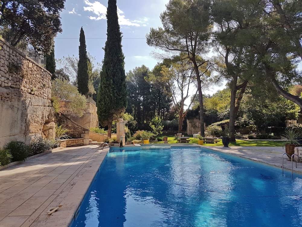 Les Baux-de-Provence - Hôtel Belesso