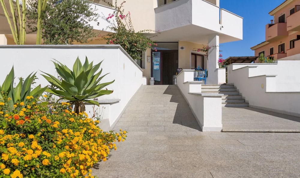 Palau - Palau City Hotel