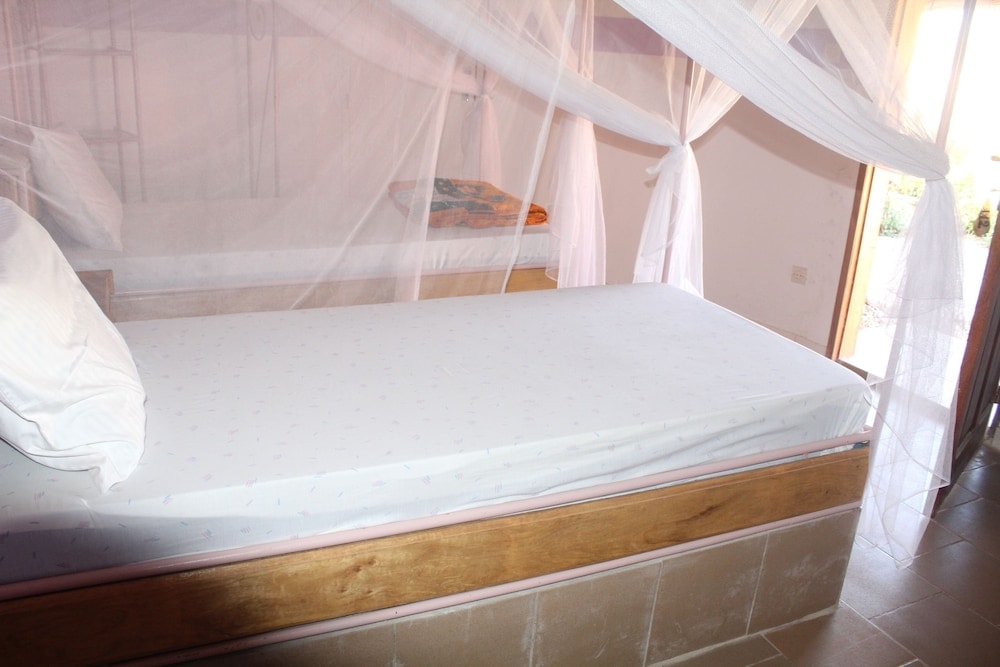 Niaga - HOTEL TOOLBI LAC ROSe