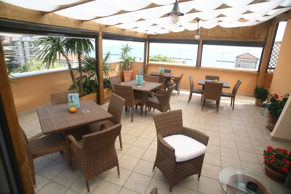 Porto San Giorgio - Hotel Victoria