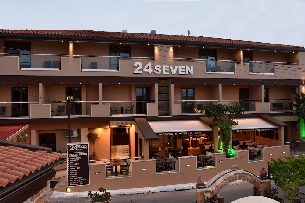 Göteborg - Hersonissos - 24 Seven Boutique Hotel