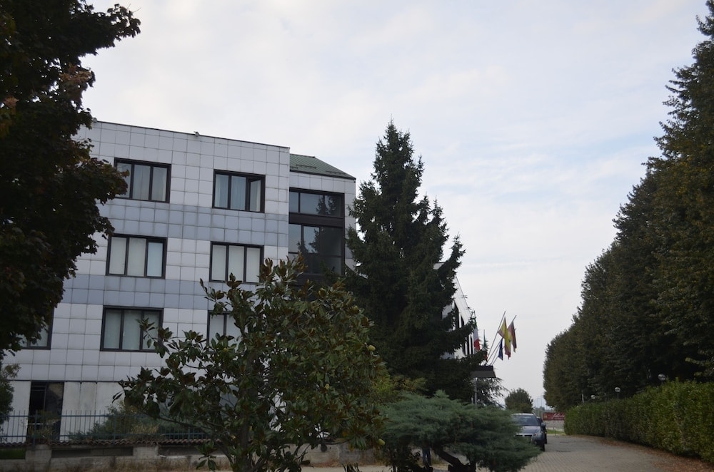 Pinerolo - HOTEL CAVALIERI