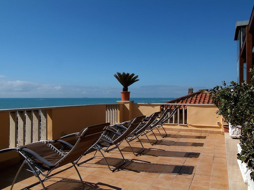 Fiumicino - Dipendenza Hotel Bellavista