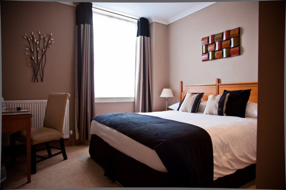 Dunfermline - The City Hotel
