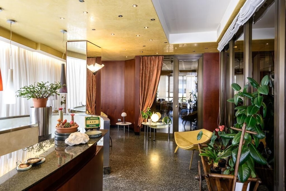 Sondrio - Hotel Schenatti