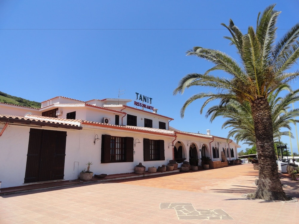 Carbonia - Hotel Villaggio Ristorante Pizzeria Museo TANIT