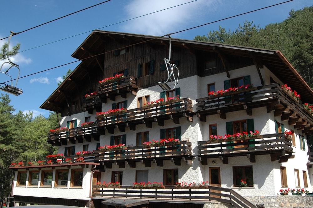 Villalago - Hotel Garnì Mille Pini