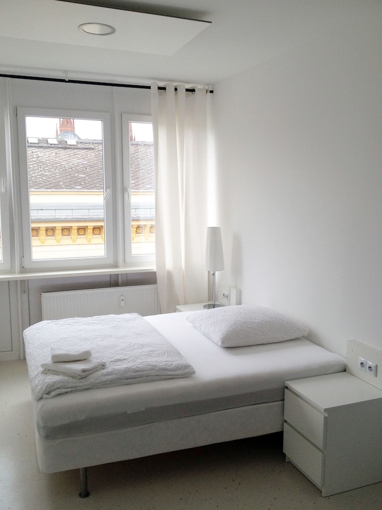Business Hostel Wiesbaden ONE