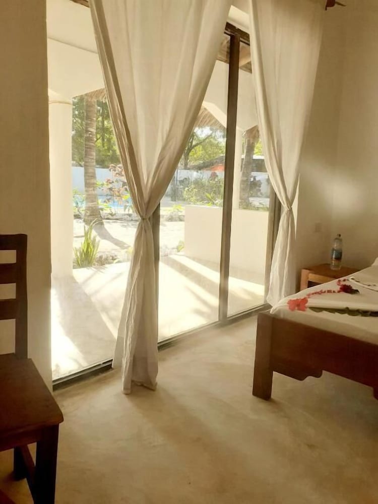 Kizimkazi - Maua beach lodge