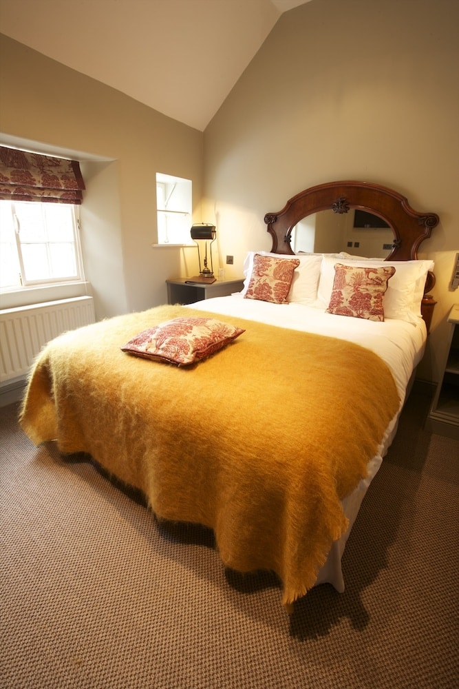Bourton-on-the-Water - The Wheatsheaf Inn