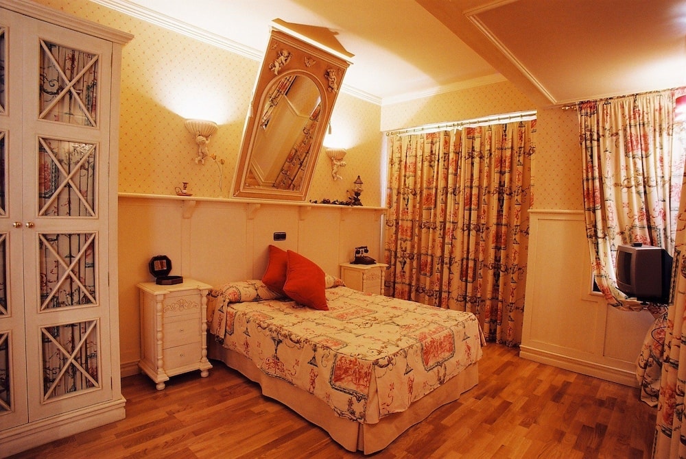 Villarrobledo - Hotel Juan Carlos I