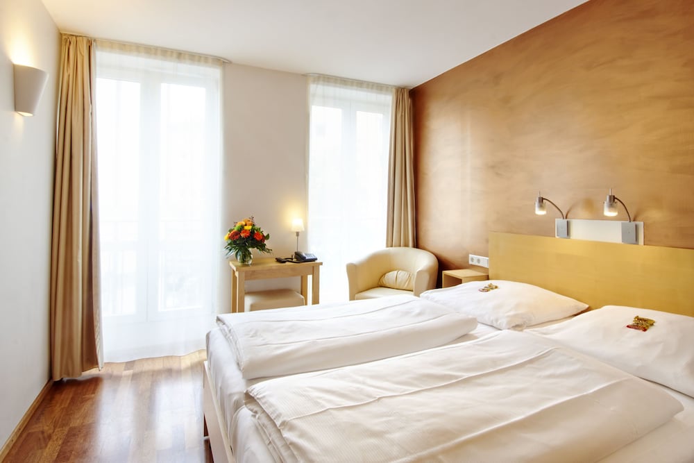Wiesbaden - Town Hotel Wiesbaden - kleines Privathotel in Bestlage