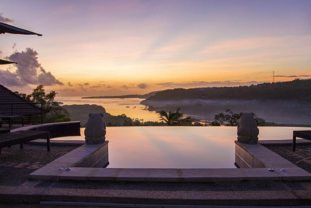Lembongan Island - Sunrise Ocean Hut's Lembongan