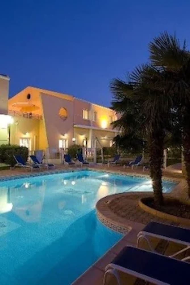 Fos-sur-Mer - Hôtel Ariane