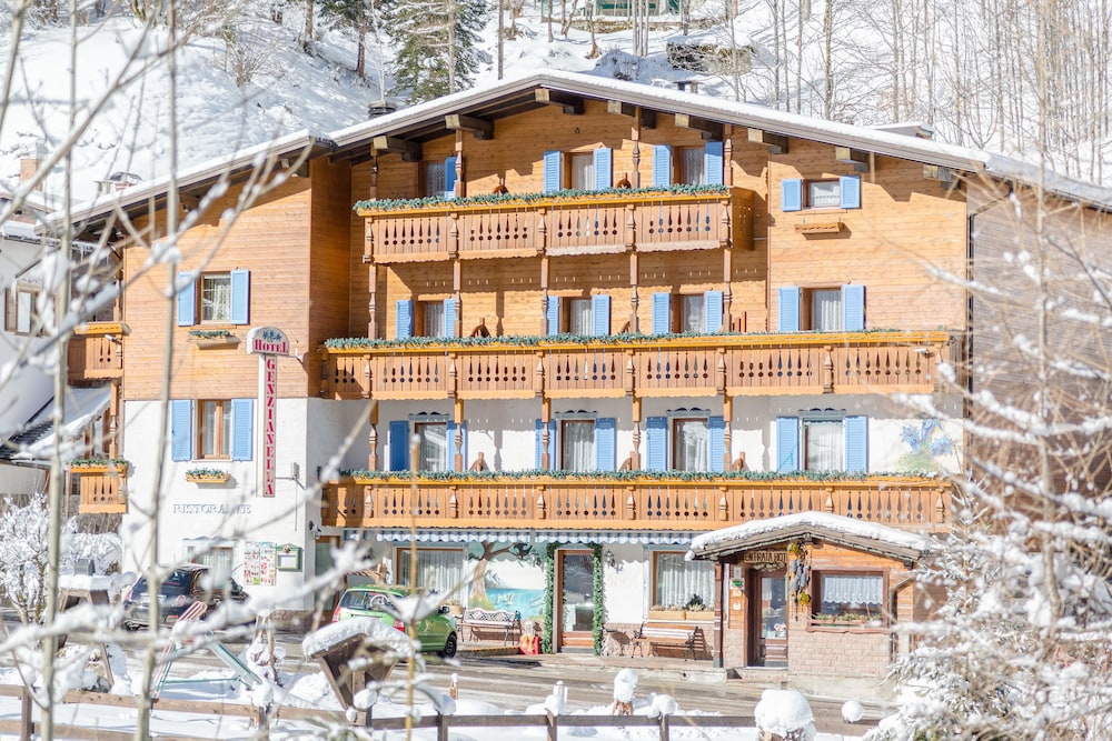 Livinallongo del Col di Lana - Albergo Genzianella