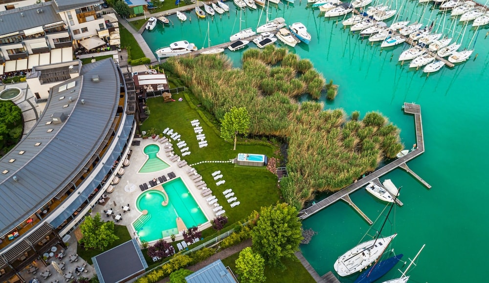 Balatonszőlős - Hotel Golden Lake Resort