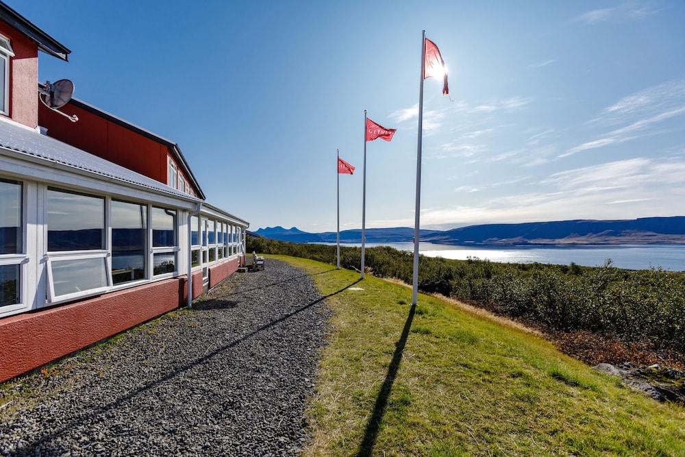 Hvalfjarðarsveit - Hotel Glymur