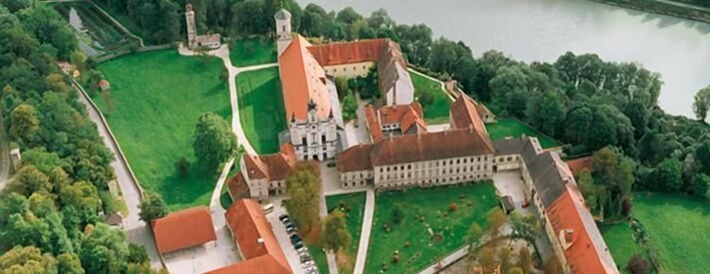 Burghausen - Klostergasthof Raitenhaslach