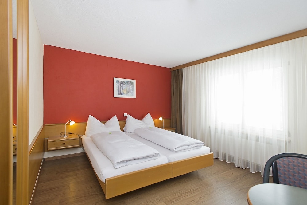 Chur - Hotel Sportcenter Fünf Dörfer AG