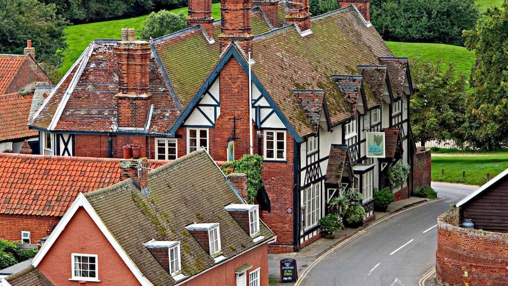 Aldeburgh - Crown and Castle