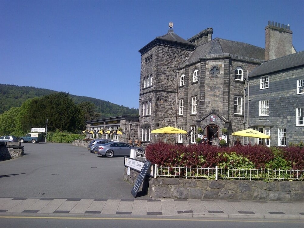 Betws-y-coed - The Eagles Hotel