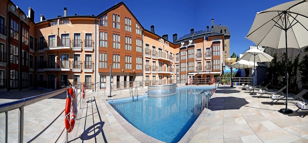 Jaca - Apartahotel & Spa Jacetania