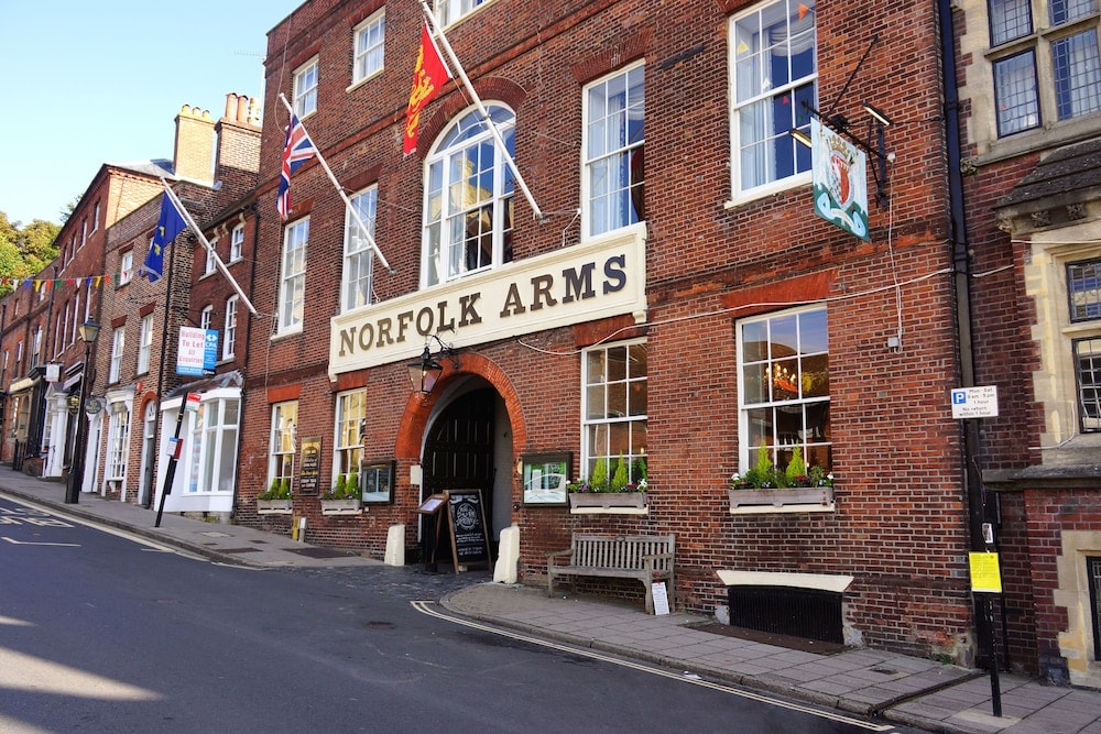 Arundel - Norfolk Arms Hotel