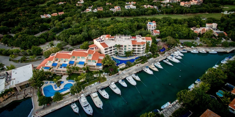 Stockholm - Akumal - Aventuras Club