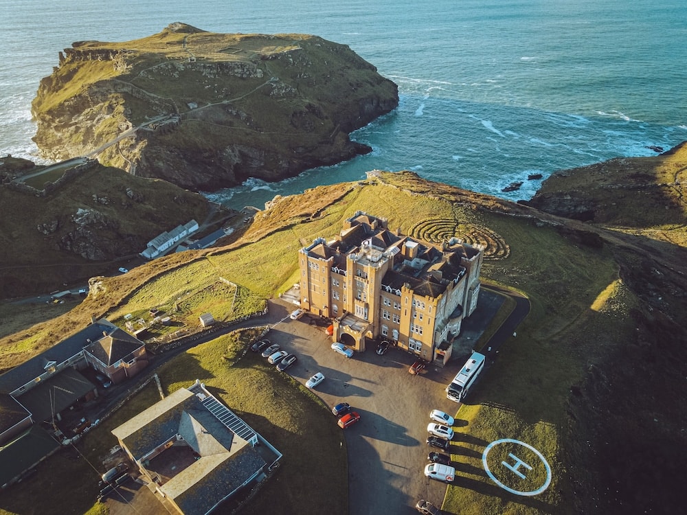 Tintagel - Camelot Castle Hotel