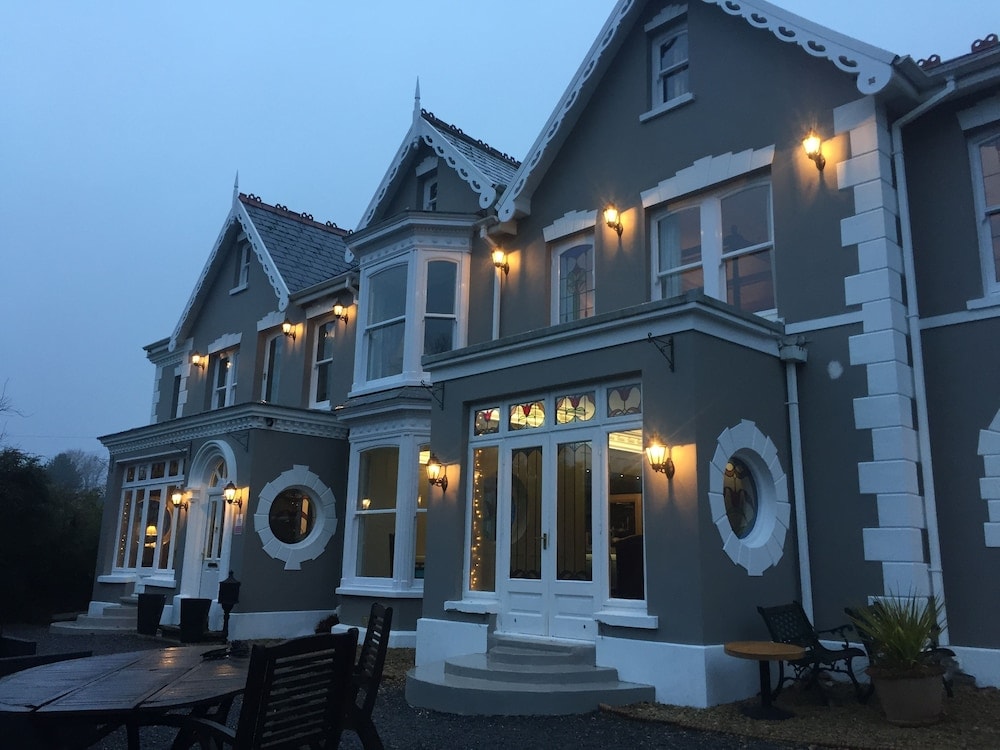 Trostre - LLwyn Country House