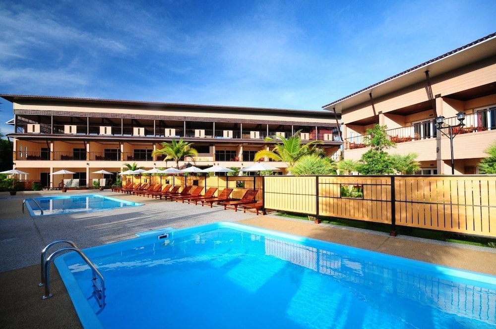 Ao Nang Beach - Maleedee Bay Resort